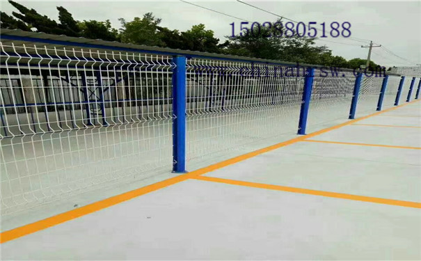 公路護欄網(wǎng)